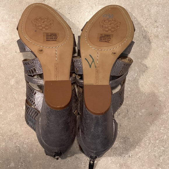 Vince Camuto silver metallic open toe gladiator style heels 7 1/2 - Picture 5 of 9